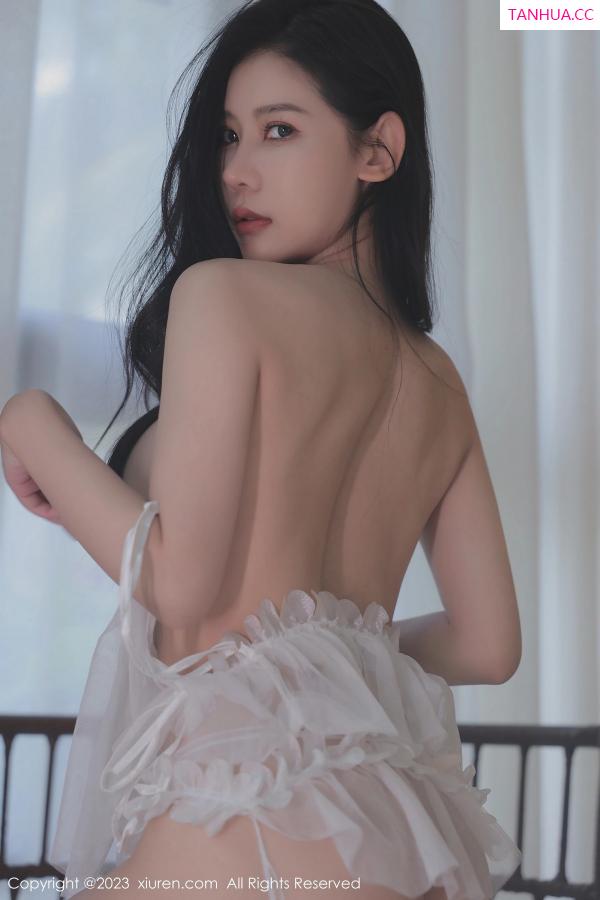 尹甜甜  [XiuRen]高清写真图 2023.04.04 No.6521 尹甜甜 丝袜美腿第32张图片
